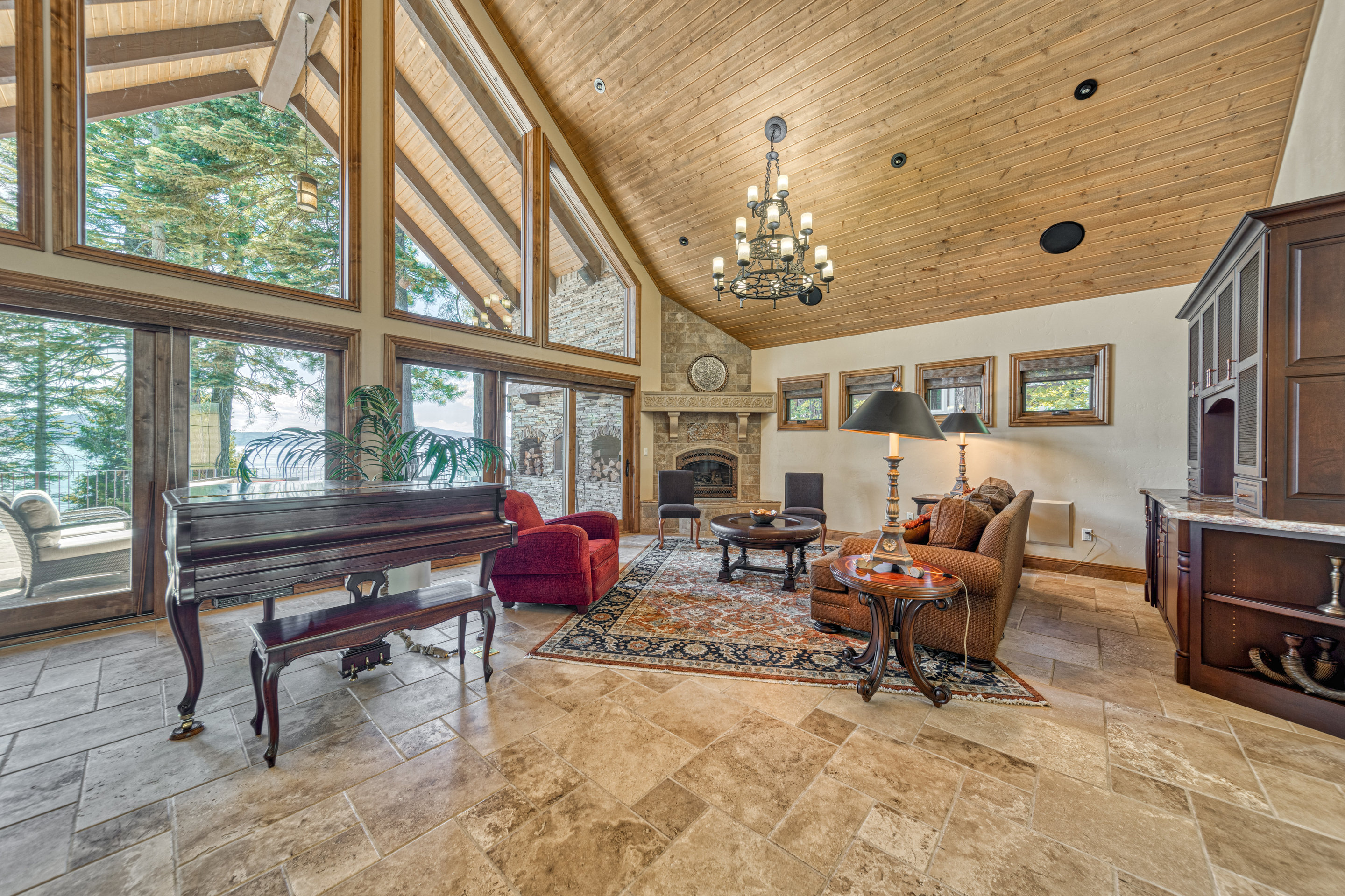 Peninsula Drive, Lake Almanor